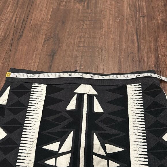 Parker Black & White Skirt, Size Medium - Picture 7 of 11